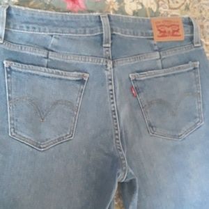 Levi's Ankle Skinny Jean's 28